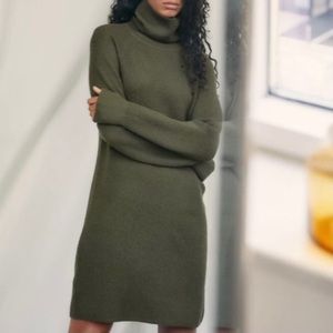 Aritzia Wilfred Bianca Merino Wool
Sweater Dress size XS